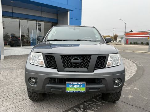 Used 2020 Nissan Frontier SV w/ Midnight Edition Floor Mats image 2
