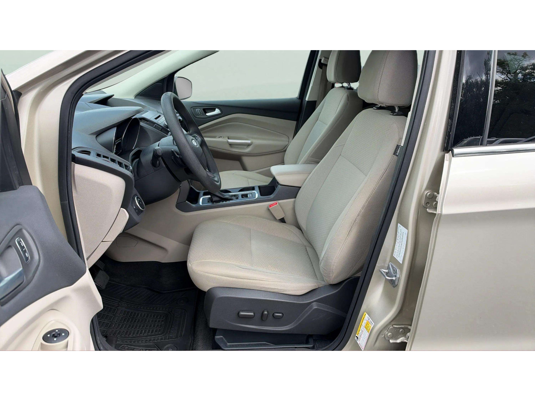 Used 2017 Ford Escape SE w/ SE Cold Weather Package AWD/4WD image 10