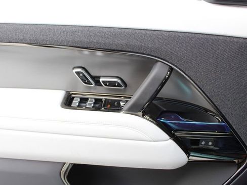 New 2026 Land Rover Range Rover Sport SE image 18