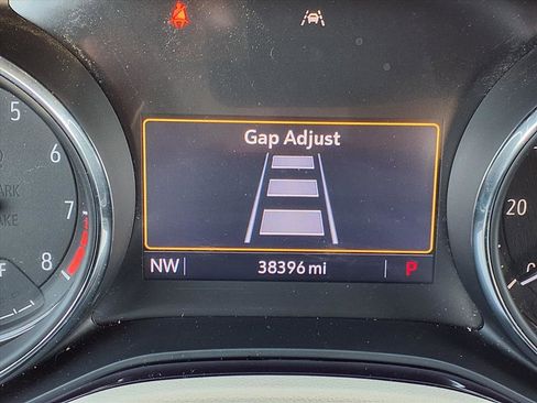 Used 2021 Buick Encore GX Select image 17