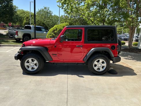 Used 2021 Jeep Wrangler Sport S image 7