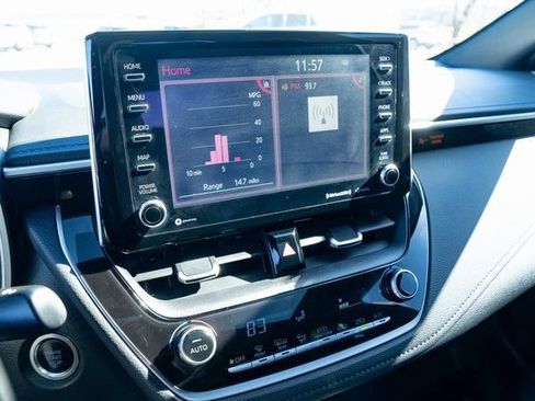 Used 2020 Toyota Corolla XSE image 19