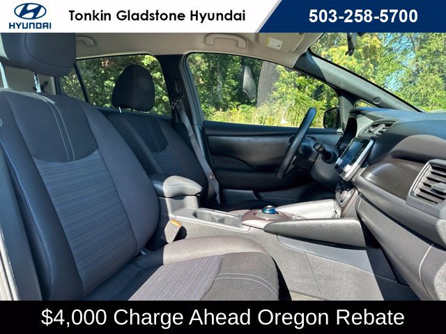 Used 2025 Nissan Leaf S FWD image 21