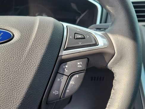Used 2016 Ford Fusion Titanium FWD image 21