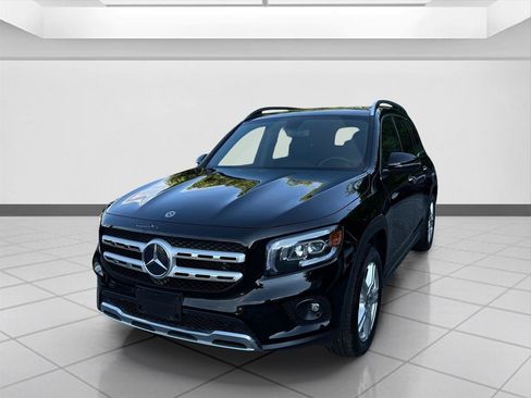Used 2022 Mercedes-Benz GLB 250 4MATIC w/ Premium Package Lite image 3
