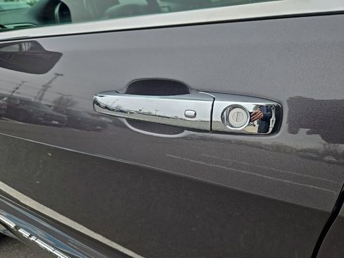 Used 2020 Jeep Grand Cherokee Limited image 12