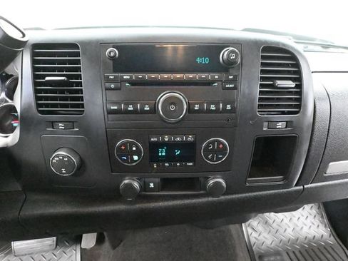 Used 2009 Chevrolet Silverado 1500 LT w/ Power Pack Plus AWD/4WD image 28