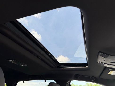 Used 2023 MAZDA CX-9 Signature image 32