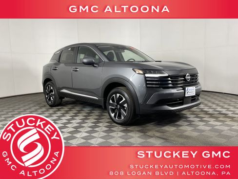 Used 2025 Nissan Kicks SV image 1