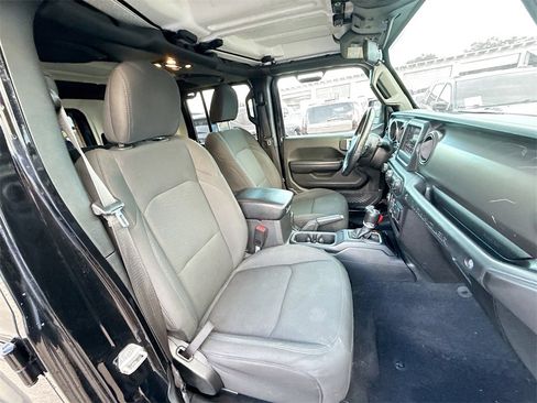 Used 2021 Jeep Wrangler Unlimited Sport image 32