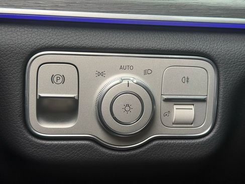 Used 2026 Mercedes-Benz GLS 450 4MATIC image 47