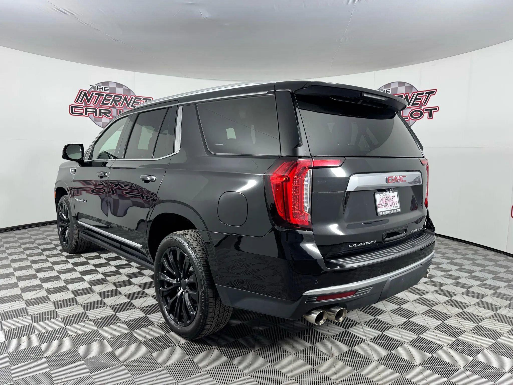 Used 2022 GMC Yukon Denali w/ Advanced Technology Package AWD/4WD image 5