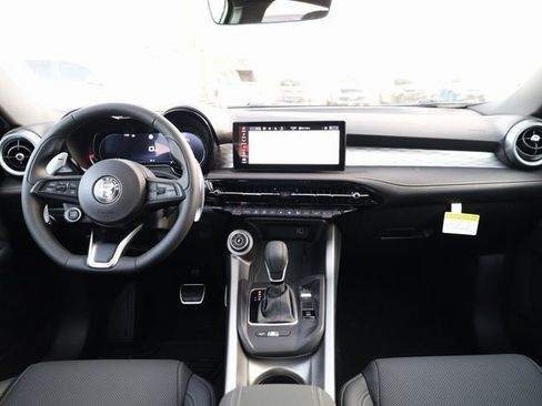 New 2025 Alfa Romeo Tonale Veloce w/ Premium Package image 11