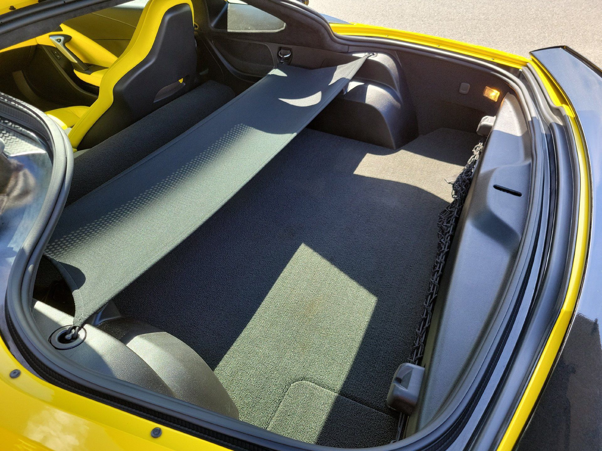 Used 2019 Chevrolet Corvette Z06 RWD image 17