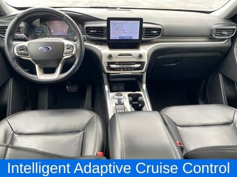 Used 2022 Ford Explorer XLT image 5