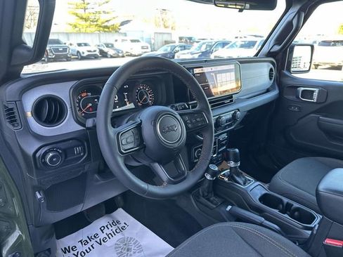 Used 2024 Jeep Wrangler Unlimited Sport AWD/4WD image 17