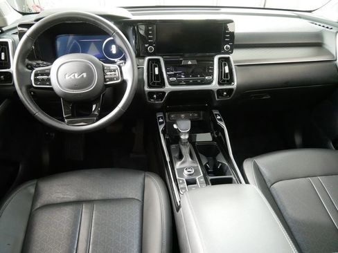Used 2023 Kia Sorento SX image 6