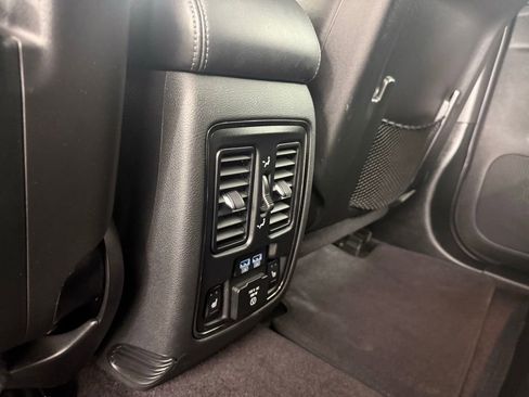 Used 2018 Jeep Grand Cherokee Trackhawk w/ Trailer Tow Group IV AWD/4WD image 40
