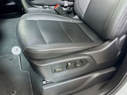Used 2026 GMC Sierra 1500 SLT AWD/4WD image 24