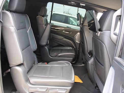 Used 2021 Cadillac Escalade ESV Sport w/ Driver Assist Tech Package AWD/4WD image 14