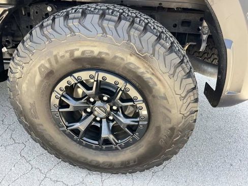 Used 2023 Ford F150 Raptor w/ Equipment Group 802A Raptor R AWD/4WD image 14