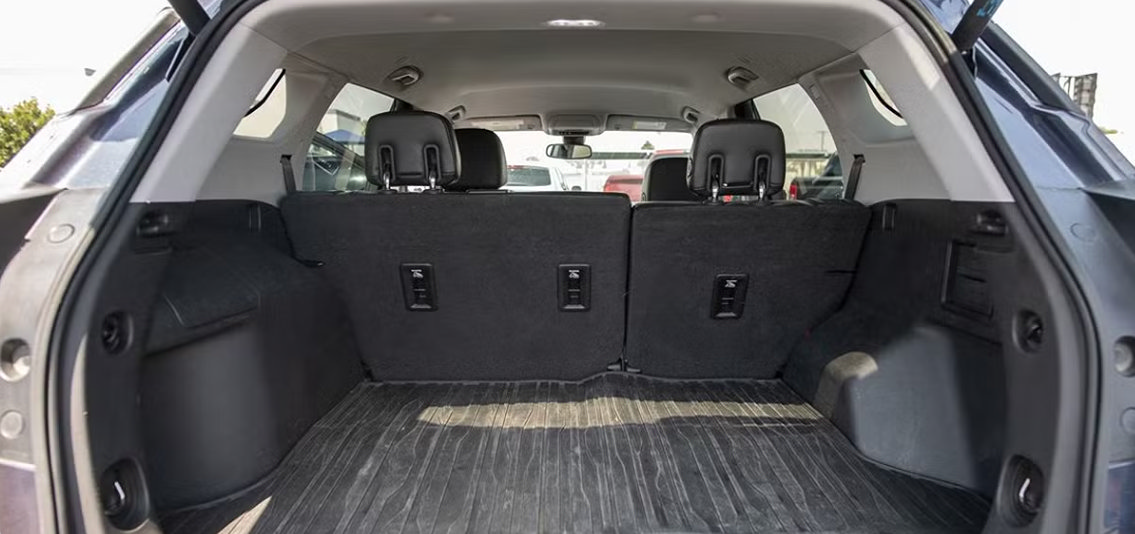 Used 2019 GMC Terrain SLT w/ Preferred Package FWD image 16