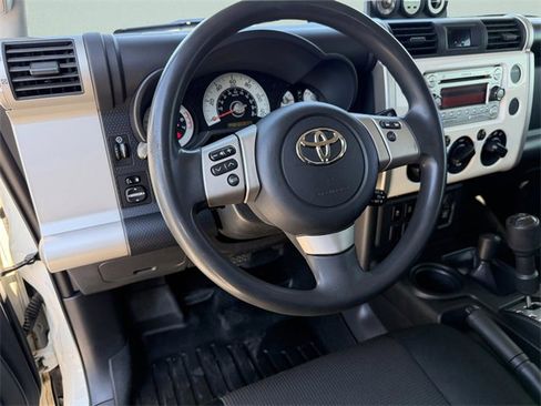 Used 2012 Toyota FJ Cruiser 4WD image 12