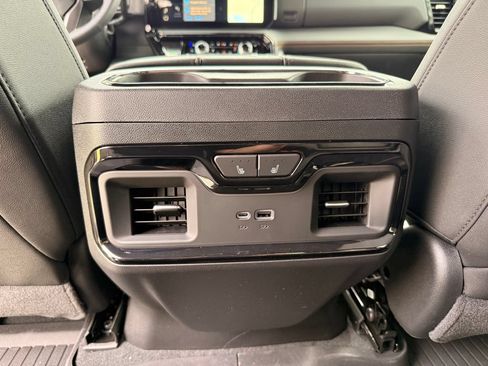 New 2026 GMC Sierra 2500 AT4 w/ AT4 Premium Plus Package AWD/4WD image 33