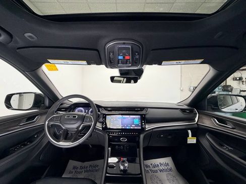 New 2026 Jeep Grand Cherokee Altitude AWD/4WD image 10