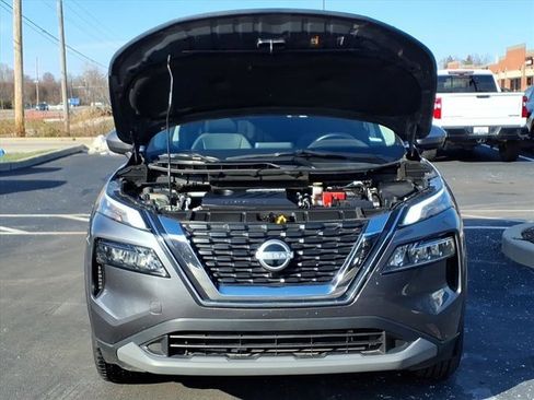 Used 2023 Nissan Rogue SV image 31
