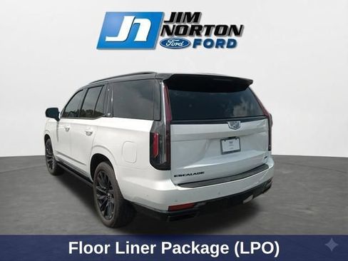 Used 2023 Cadillac Escalade Sport Platinum w/ LPO, ONYX Package AWD/4WD image 7