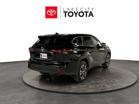 New 2026 Toyota Highlander XLE AWD/4WD image 6
