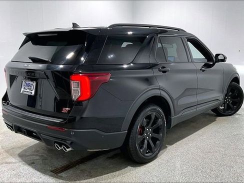Used 2021 Ford Explorer ST w/ ST Street Pack image 5