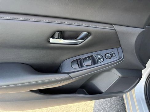 Used 2023 Nissan Sentra S image 24