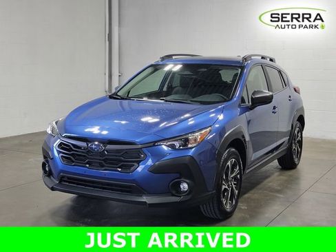 Used 2025 Subaru Crosstrek 2.0i Premium AWD/4WD image 2