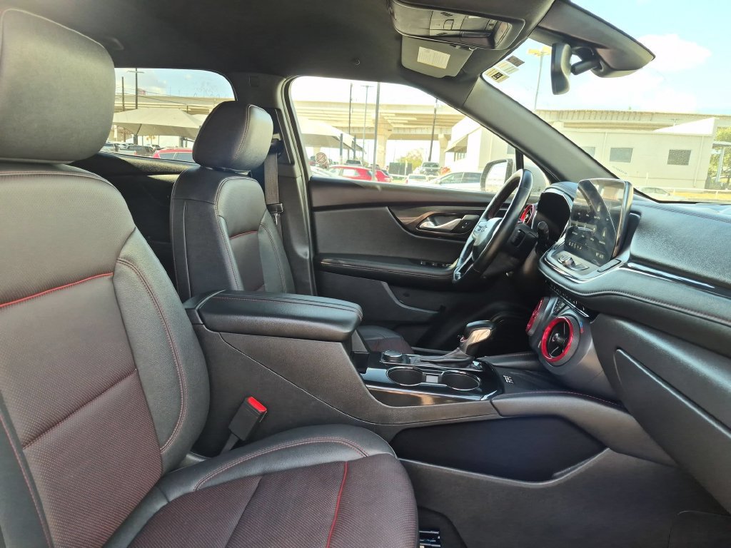 Used 2025 Chevrolet Blazer RS FWD image 31