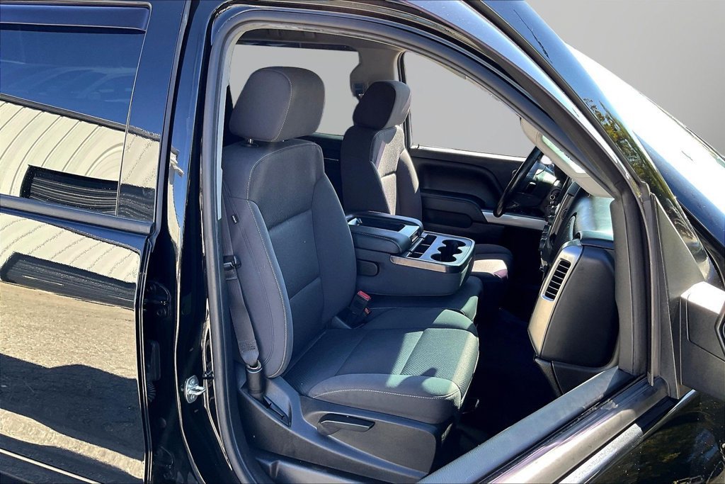Used 2018 Chevrolet Silverado 1500 LT w/ All Star Edition AWD/4WD image 28