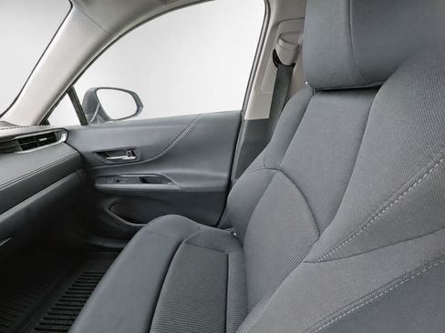 Used 2022 Toyota Venza LE AWD/4WD image 20