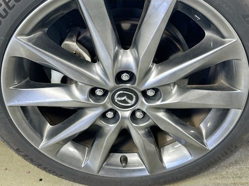Used 2018 MAZDA MAZDA3 Grand Touring FWD image 32