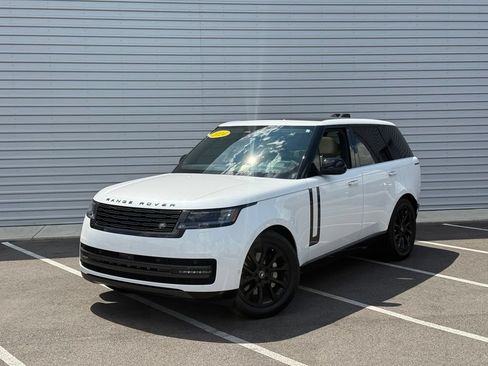 Used 2024 Land Rover Range Rover SE AWD/4WD image 1