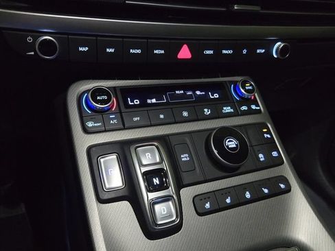 Used 2025 Hyundai Palisade SEL FWD image 18