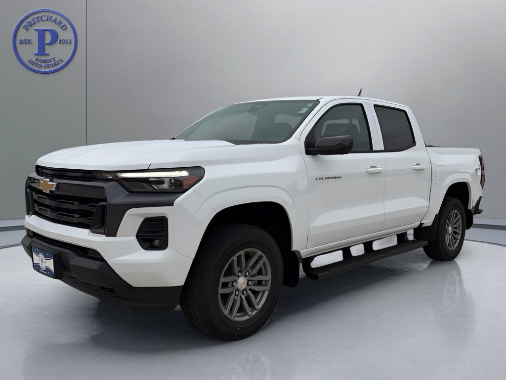 New 2026 Chevrolet Colorado LT w/ LT Convenience Package AWD/4WD image 3