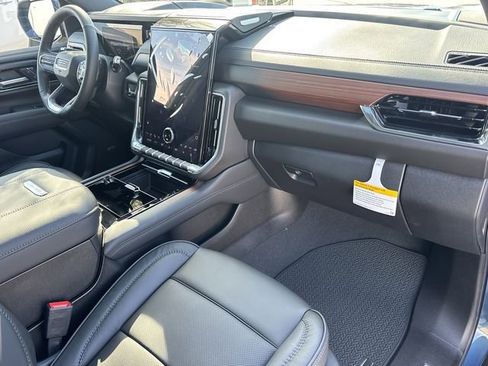 New 2026 GMC Yukon XL Denali w/ Sun & Power Step Package image 27