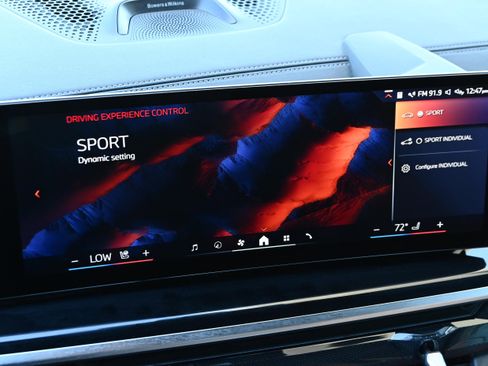 Certified 2025 BMW X7 xDrive40i w/ Executive Package image 30