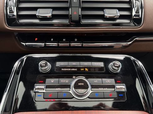 Used 2022 Lincoln Navigator Reserve image 28