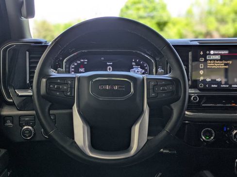 Used 2023 GMC Sierra 1500 SLT w/ SLT Convenience Package AWD/4WD image 29