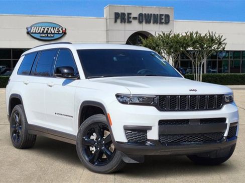 Used 2023 Jeep Grand Cherokee L Altitude image 1