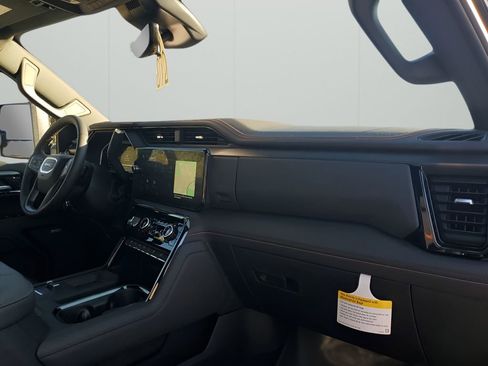 New 2025 GMC Sierra 2500 AT4 w/ AT4 Premium Plus Package image 13