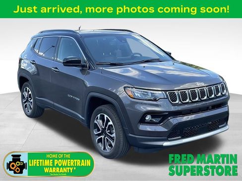 Used 2023 Jeep Compass Limited w/ Sun and Sound Group AWD/4WD image 1