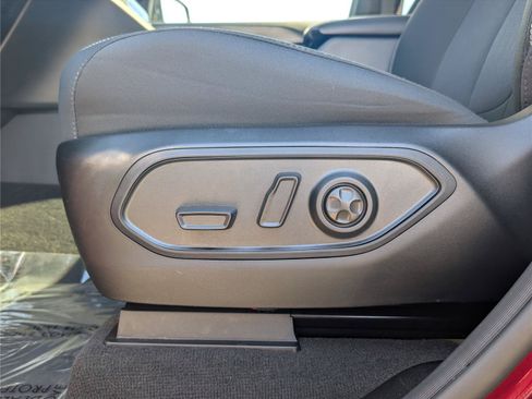 Used 2025 Jeep Grand Cherokee Laredo X w/ Luxury Tech Group I AWD/4WD image 22